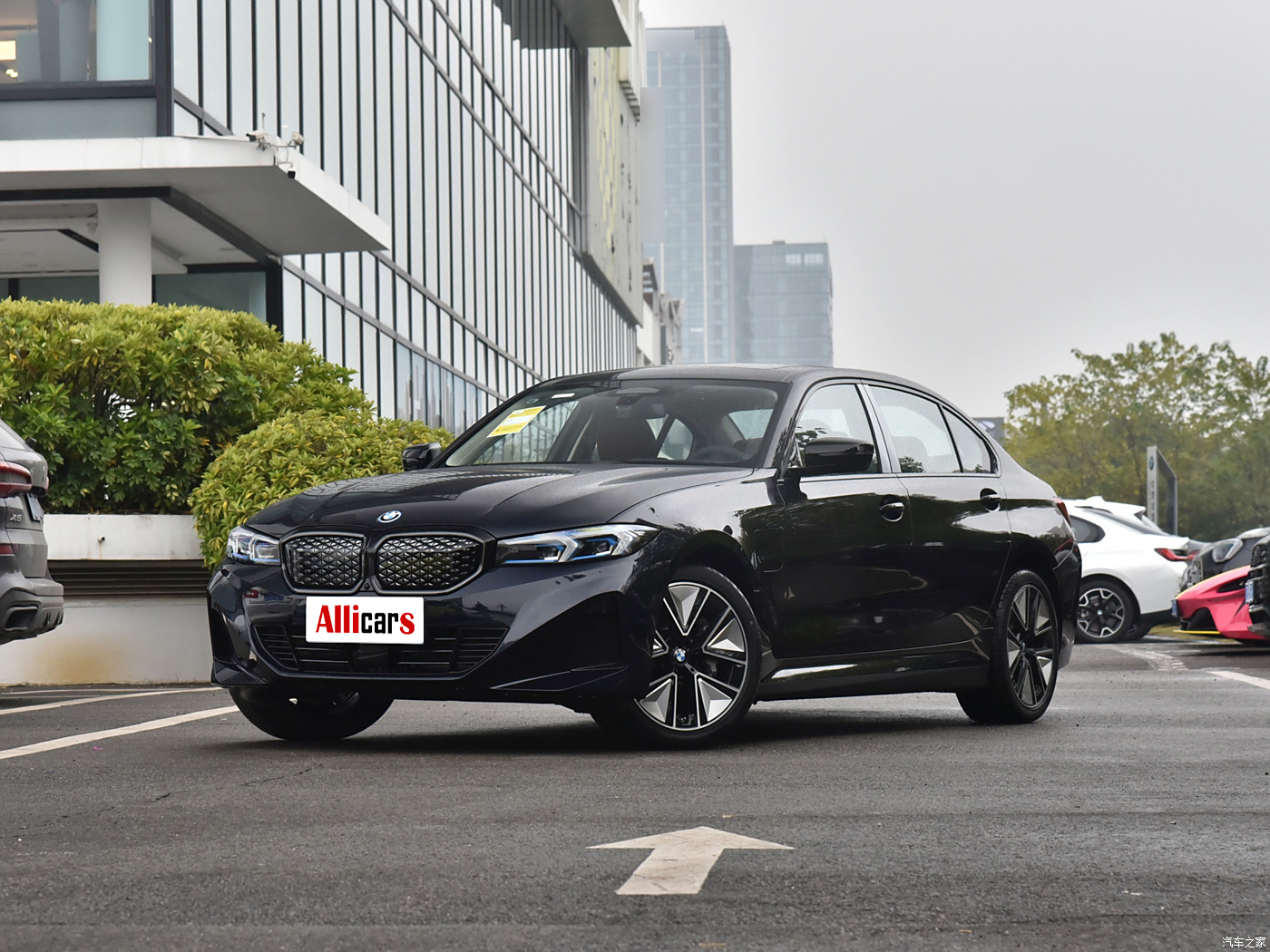 HONG QI HS3 - Electric SUV Excellence